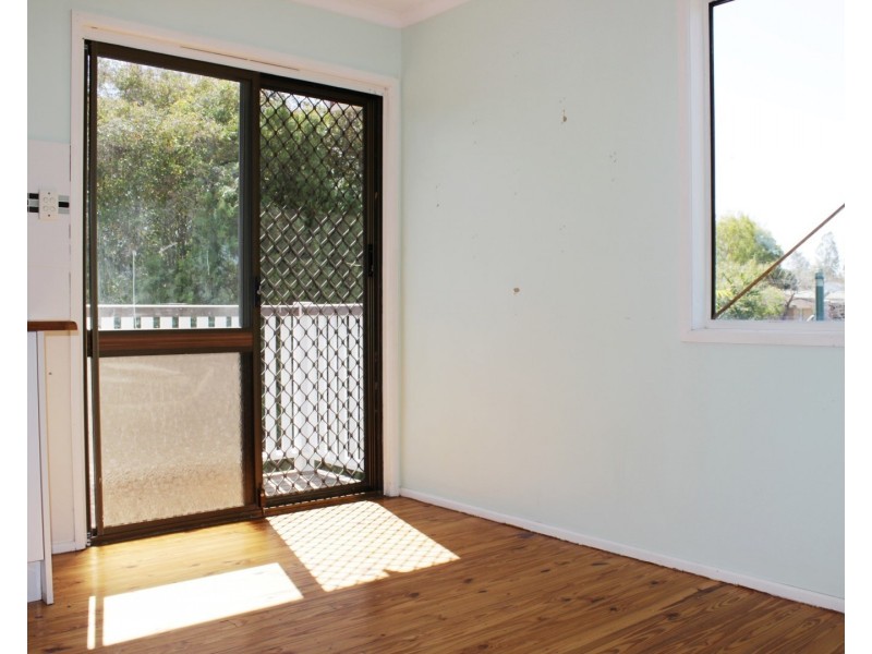 99 Woodford Street, One Mile QLD 4305