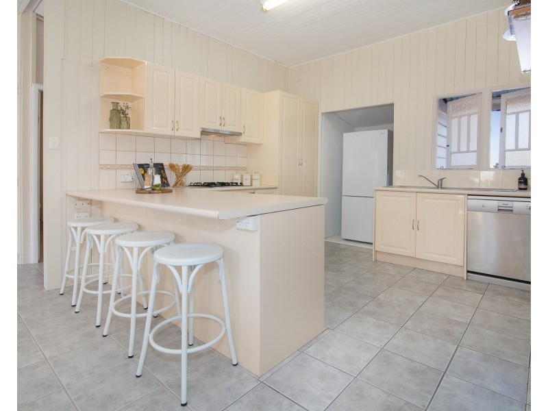 14 Shelley Street, Brassall QLD 4305