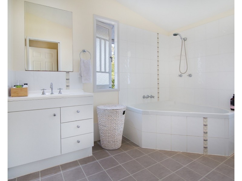 14 Shelley Street, Brassall QLD 4305