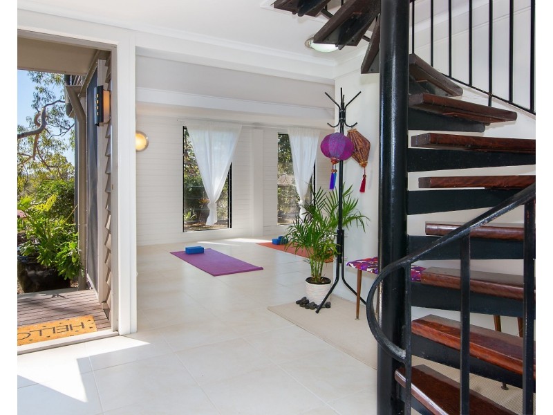 8 Shenton Street, Coalfalls QLD 4305
