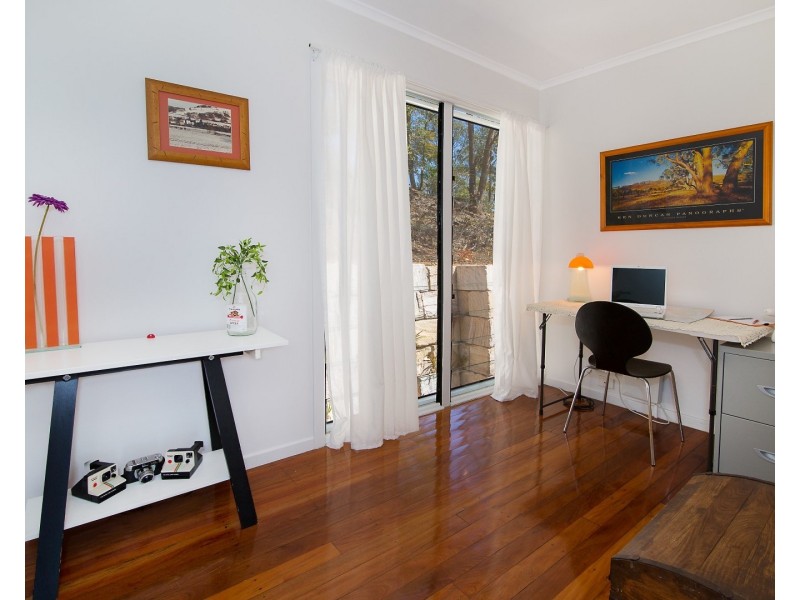 8 Shenton Street, Coalfalls QLD 4305