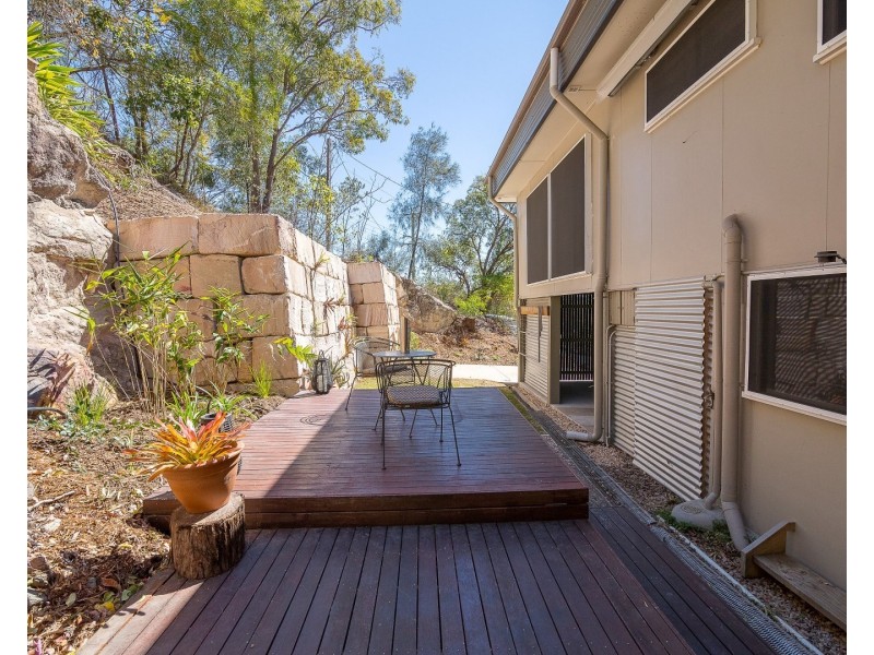 8 Shenton Street, Coalfalls QLD 4305