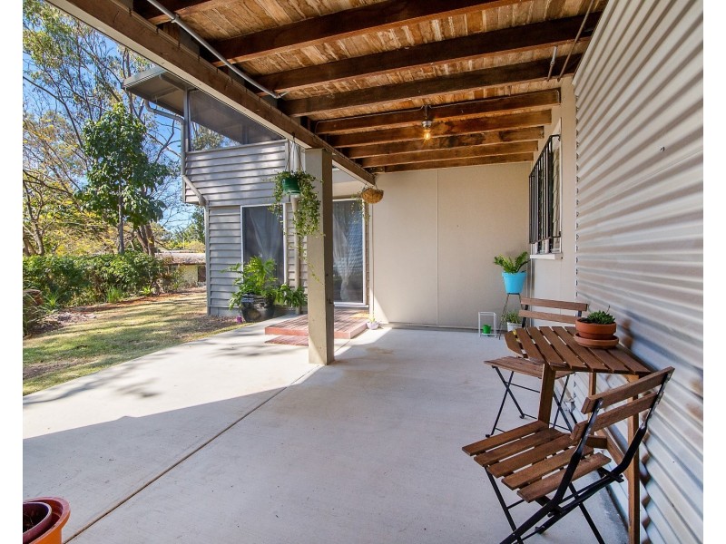 8 Shenton Street, Coalfalls QLD 4305