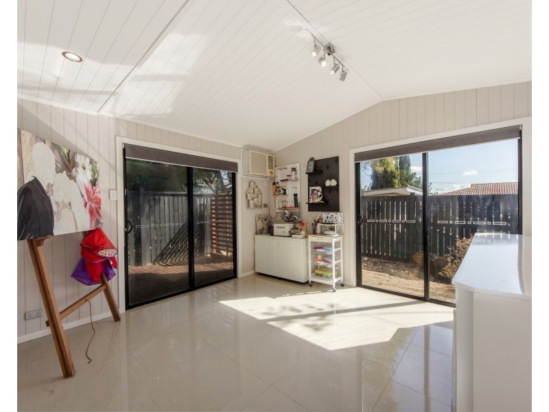 1 Kordan Boulevard, Raceview QLD 4305