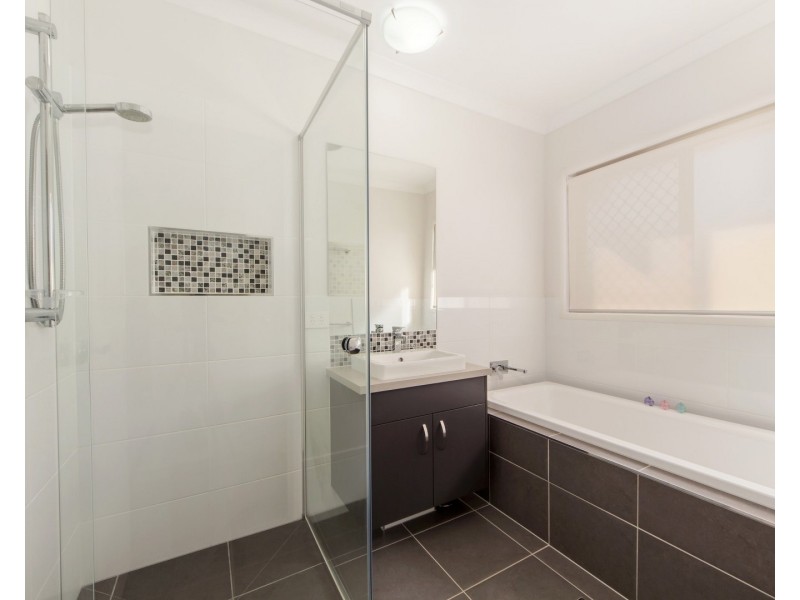 29 Lillypilly Drive, Ripley QLD 4306