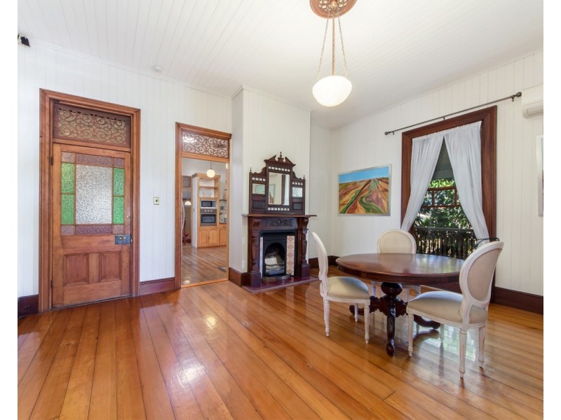1 Smith Street, North Ipswich QLD 4305