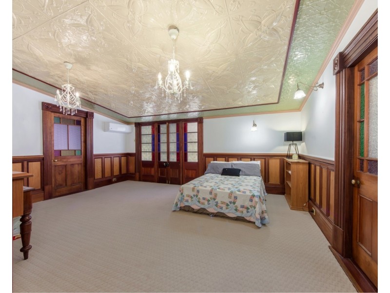1 Smith Street, North Ipswich QLD 4305