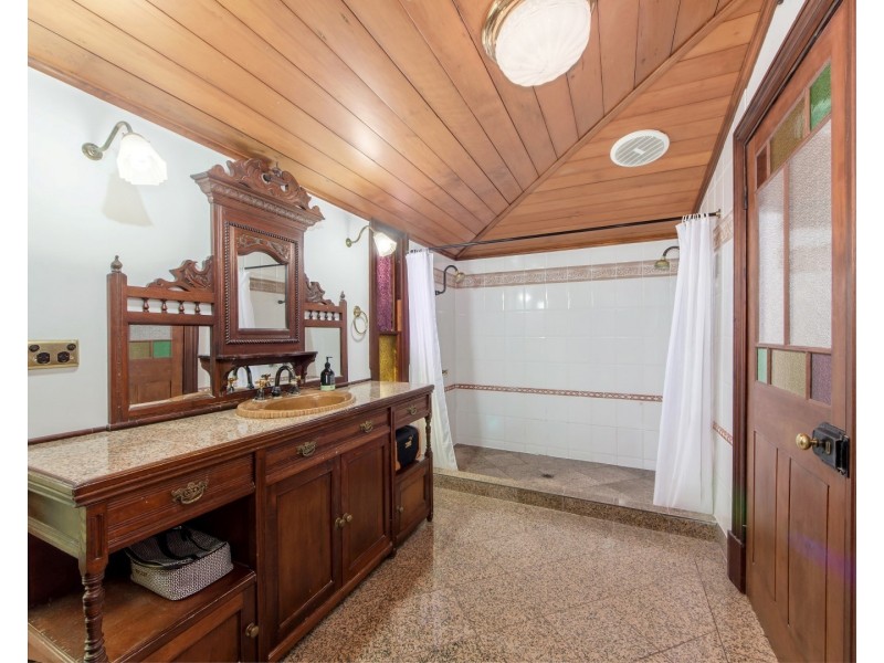 1 Smith Street, North Ipswich QLD 4305