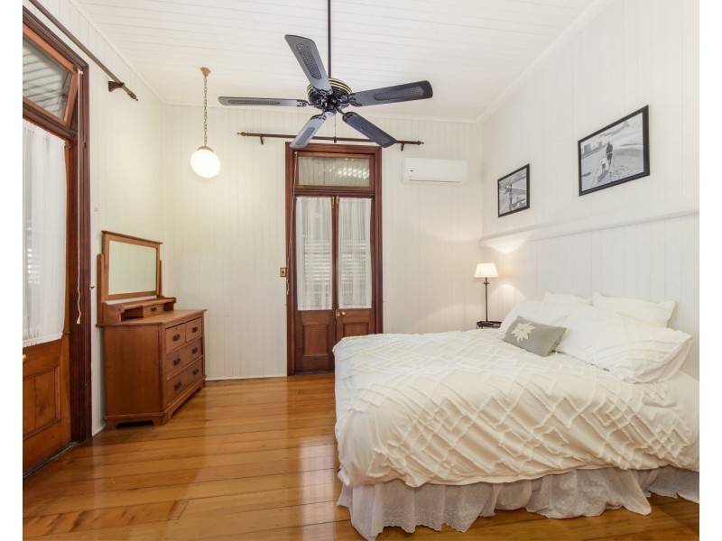 1 Smith Street, North Ipswich QLD 4305
