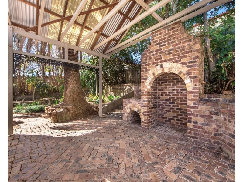 1 Smith Street, North Ipswich QLD 4305