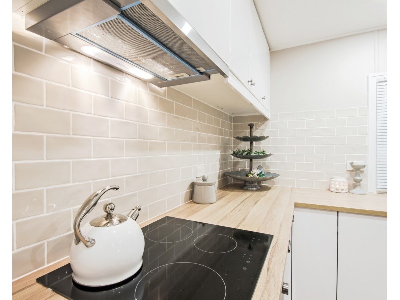 16 Stuart Street, Eastern Heights QLD 4305