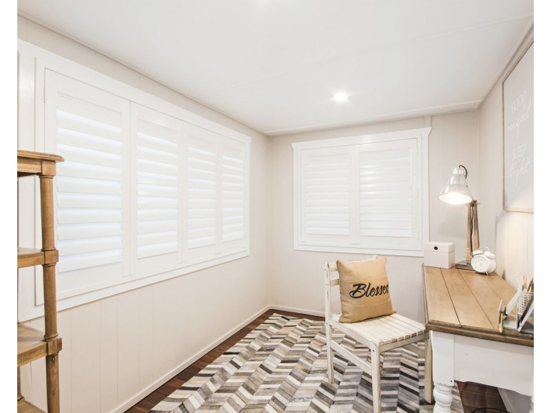 16 Stuart Street, Eastern Heights QLD 4305