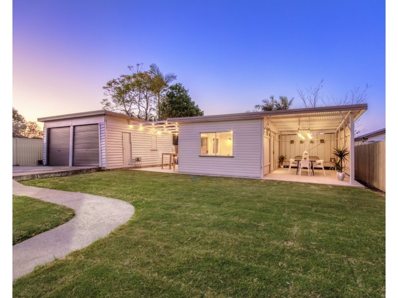 16 Stuart Street, Eastern Heights QLD 4305