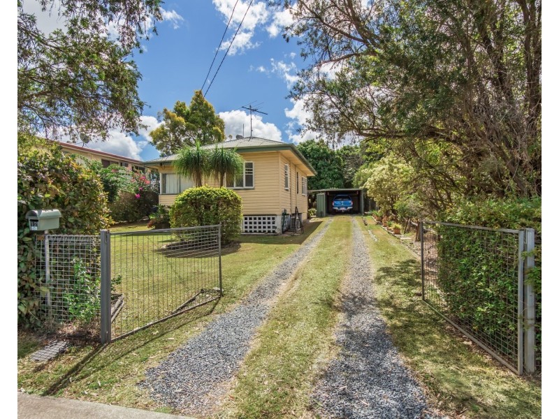 12 Cemetery Road, Ipswich QLD 4305