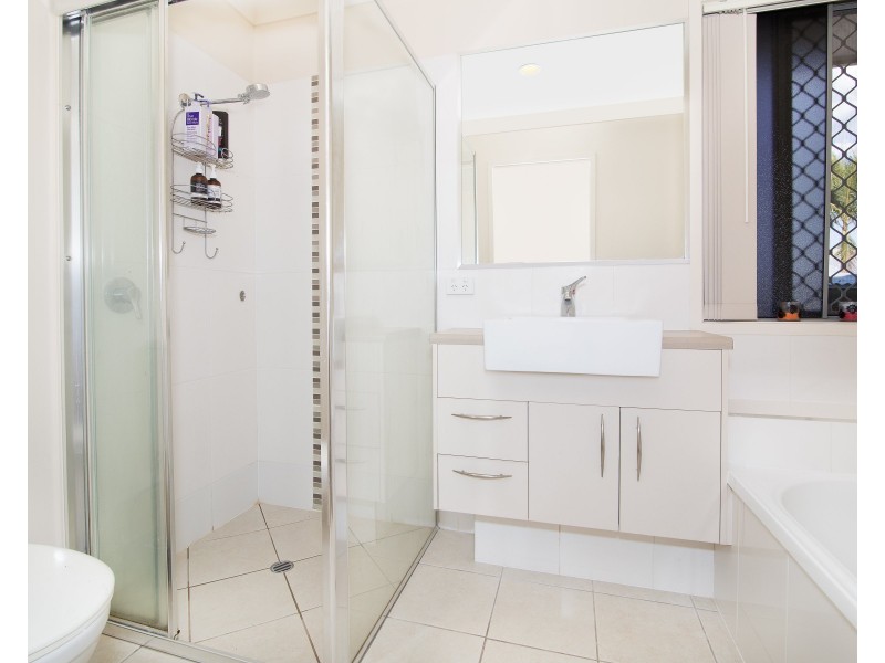 1/4 Gibbs Street, Churchill QLD 4305