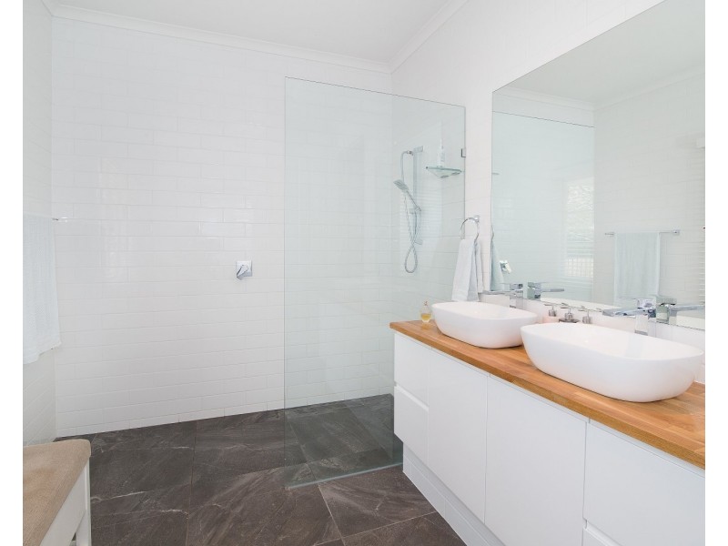 62B Chermside Road, Newtown QLD 4305