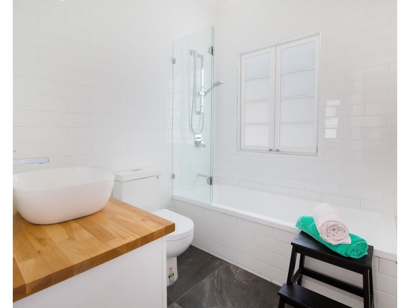 62B Chermside Road, Newtown QLD 4305