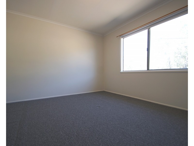 6 Mary Street, Blackstone QLD 4304