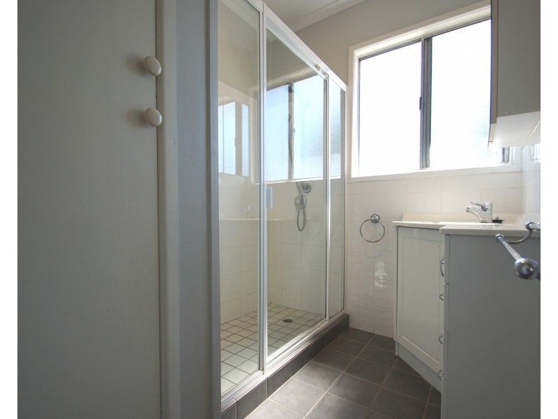 6 Mary Street, Blackstone QLD 4304