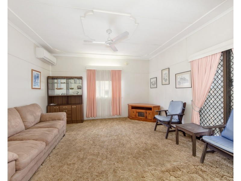 62 Samford Road, Leichhardt QLD 4305