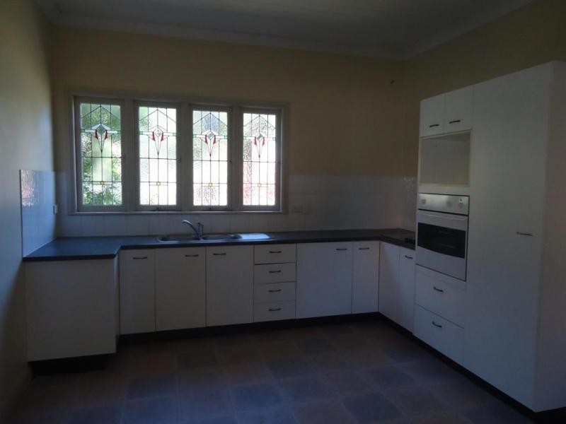 2 Woodgate Street, Churchill QLD 4305