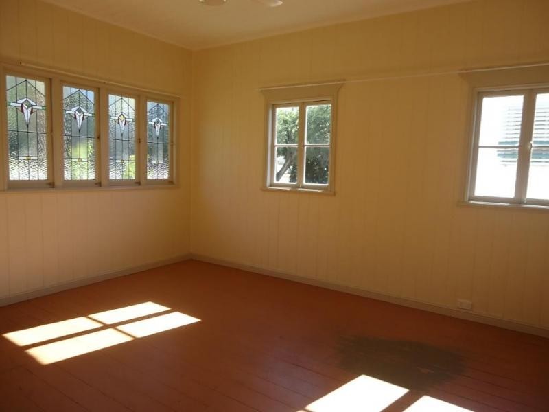 2 Woodgate Street, Churchill QLD 4305