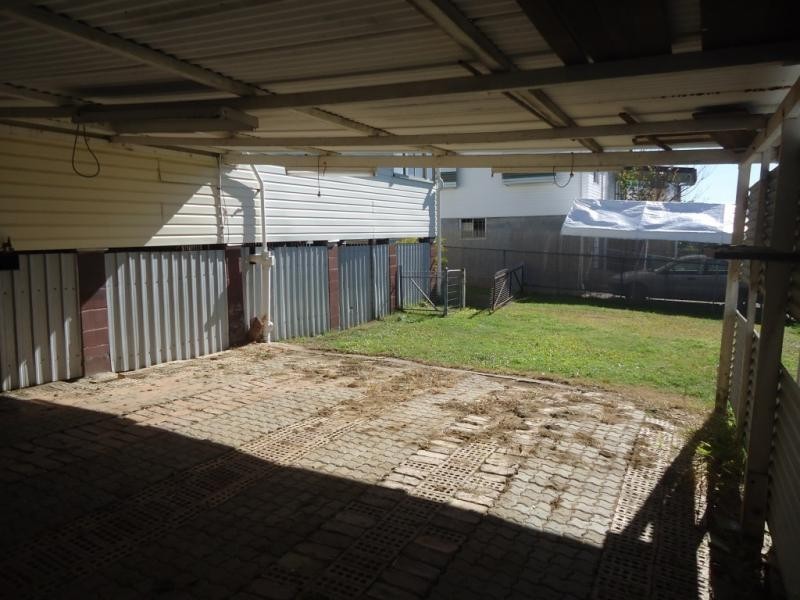 2 Woodgate Street, Churchill QLD 4305