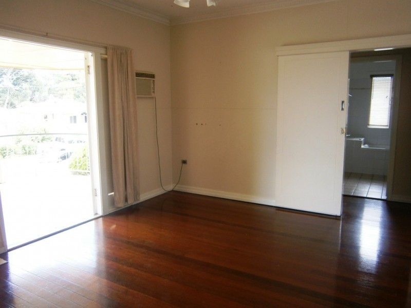 16 Gilliver Street, Eastern Heights QLD 4305