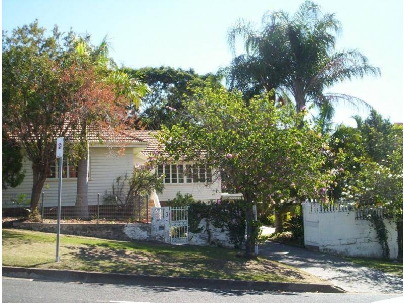 3 KALLARA AVENUE, Ipswich QLD 4305