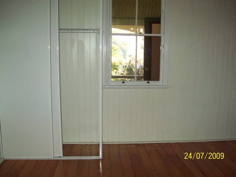 10 Macgregor Street, Woodend QLD 4305