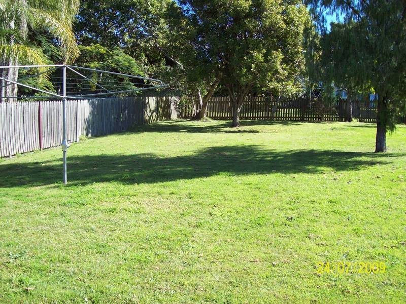 10 Macgregor Street, Woodend QLD 4305