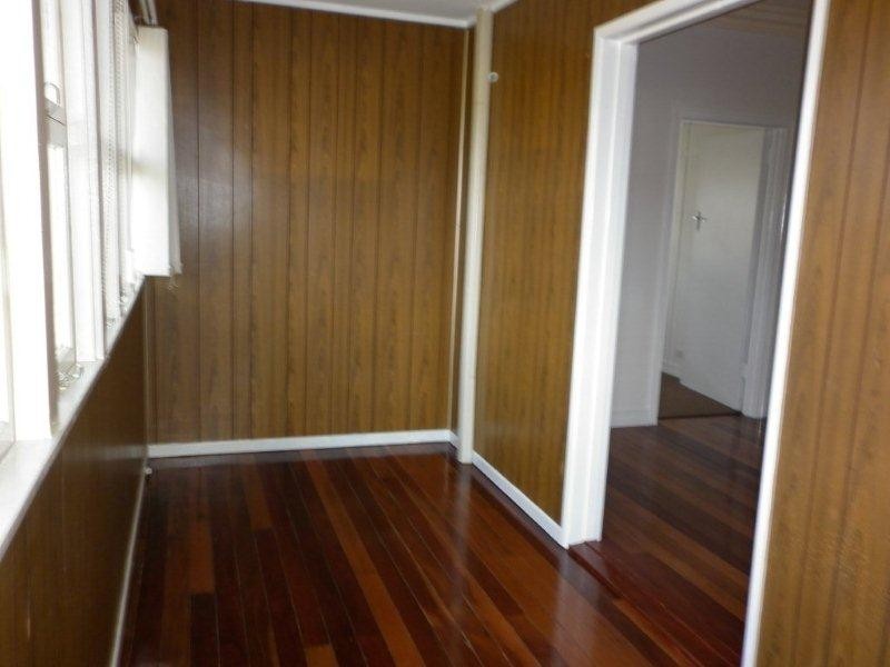 13 Doorey Street, One Mile QLD 4305