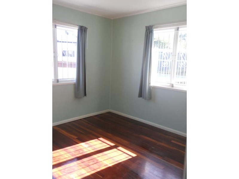 2a Birdwood Street, North Ipswich QLD 4305