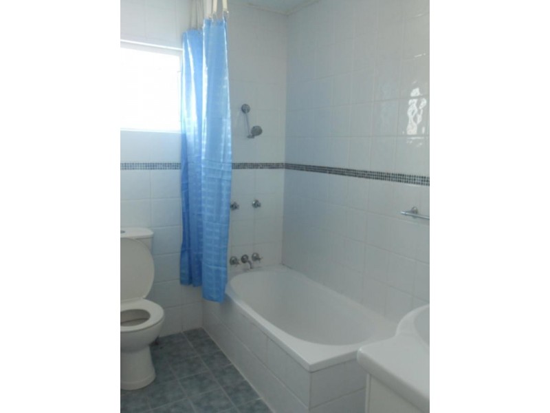 2a Birdwood Street, North Ipswich QLD 4305