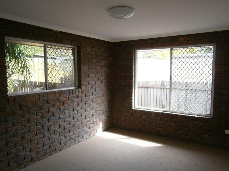 3 Selwyn Street, North Booval QLD 4304