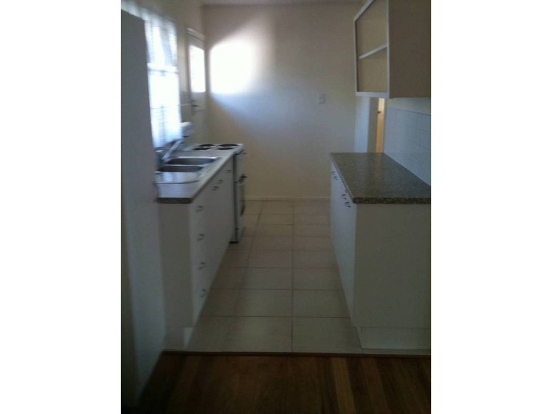 1 Churchill Street, Churchill QLD 4305