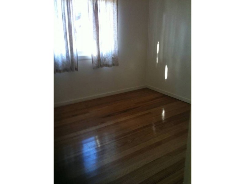 1 Churchill Street, Churchill QLD 4305