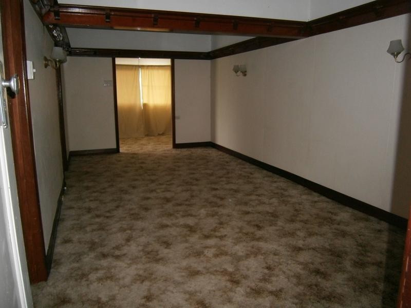 90 Blackstone Road, Silkstone QLD 4304