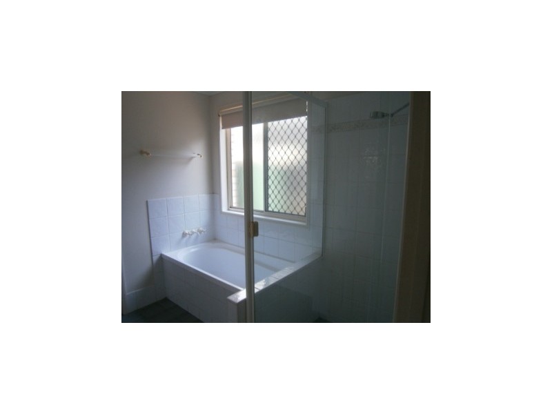 72 Sandalwood Drive, Yamanto QLD 4305