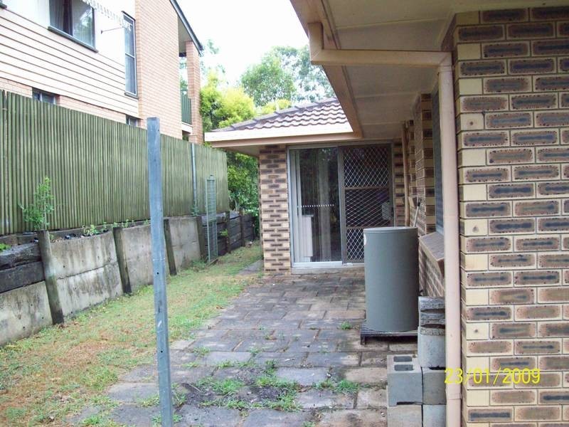 71 High Street, Bundamba QLD 4304