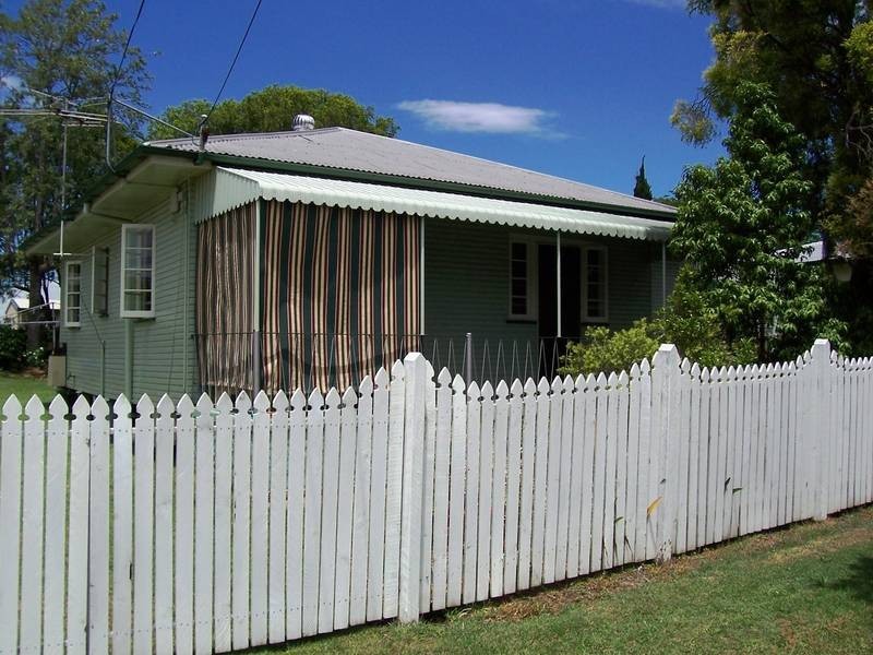 29 Rex Street, Eastern Heights QLD 4305