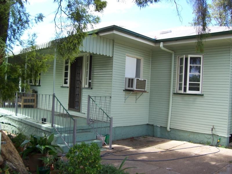 29 Rex Street, Eastern Heights QLD 4305