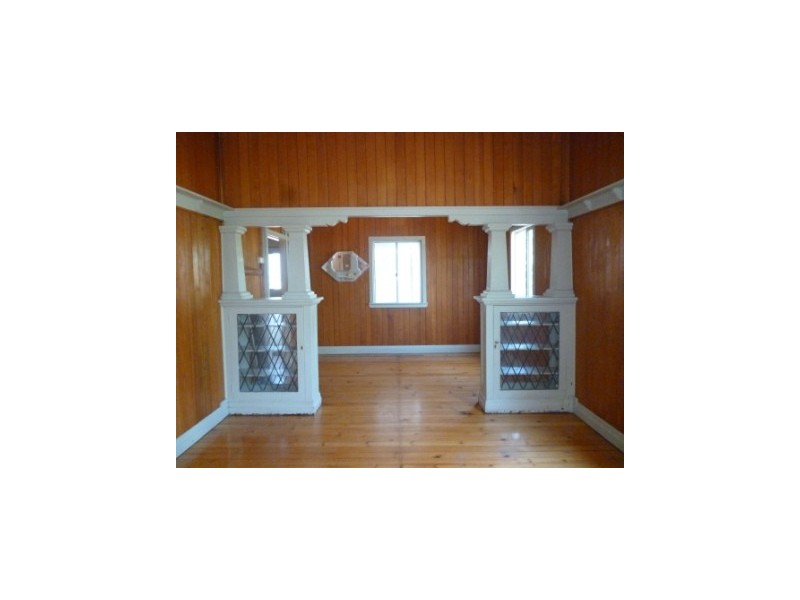 3 Flint Street, North Ipswich QLD 4305