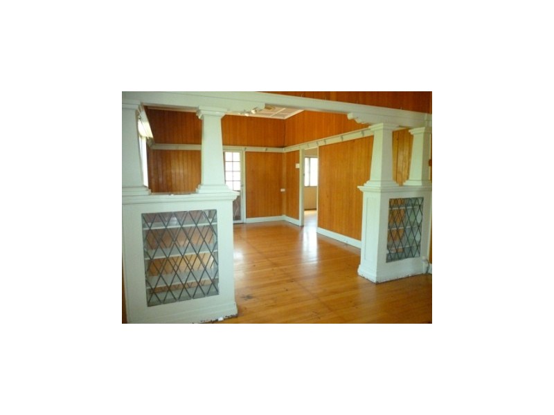 3 Flint Street, North Ipswich QLD 4305