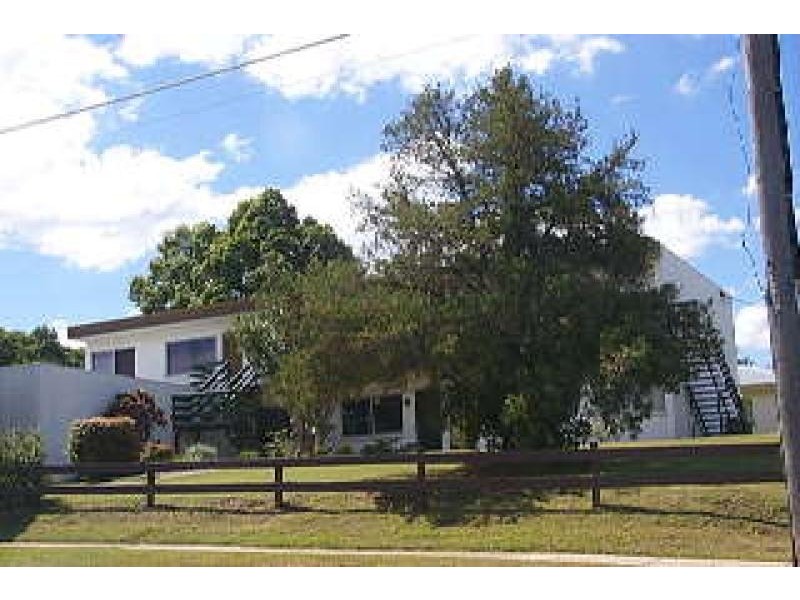 2/166 Blackstone Road, Silkstone QLD 4304