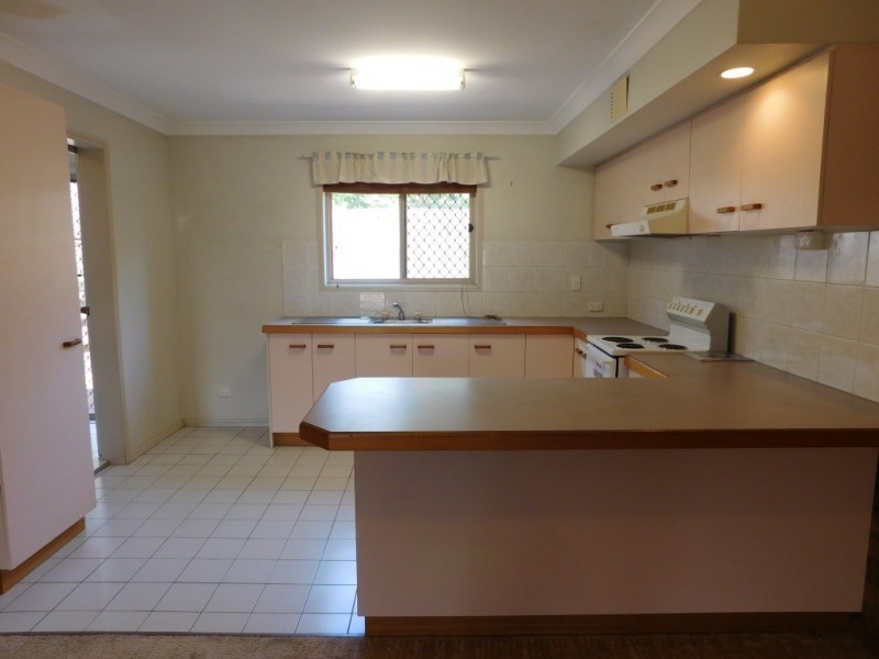 3/4 Roderick Street, Ipswich QLD 4305