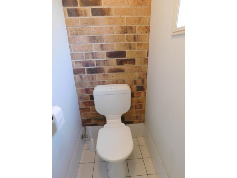 3/4 Roderick Street, Ipswich QLD 4305