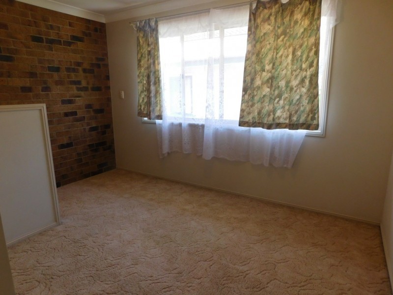 3/4 Roderick Street, Ipswich QLD 4305