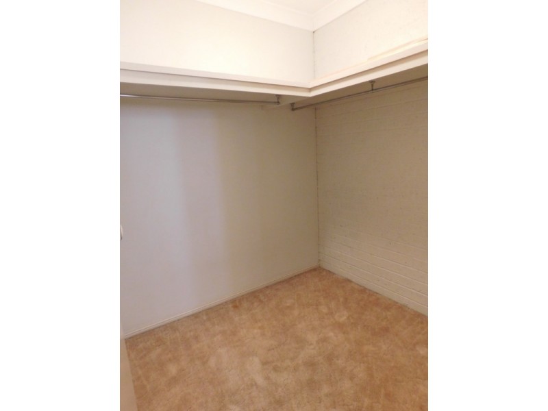 3/4 Roderick Street, Ipswich QLD 4305