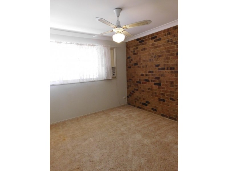 3/4 Roderick Street, Ipswich QLD 4305